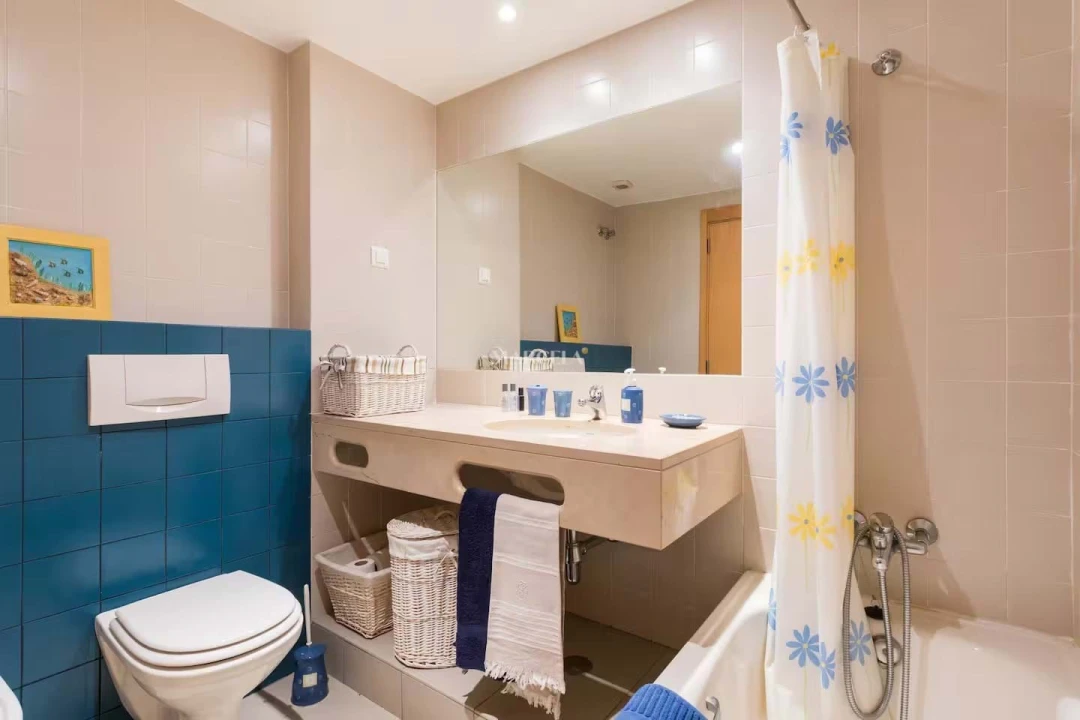 Apartamento T2 para Arrendamento em Lagos (São Sebastião e Santa Maria) Foto 9