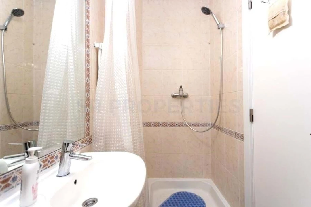 Moradia T2 para Venda em Albufeira e Olhos de Água Foto 24