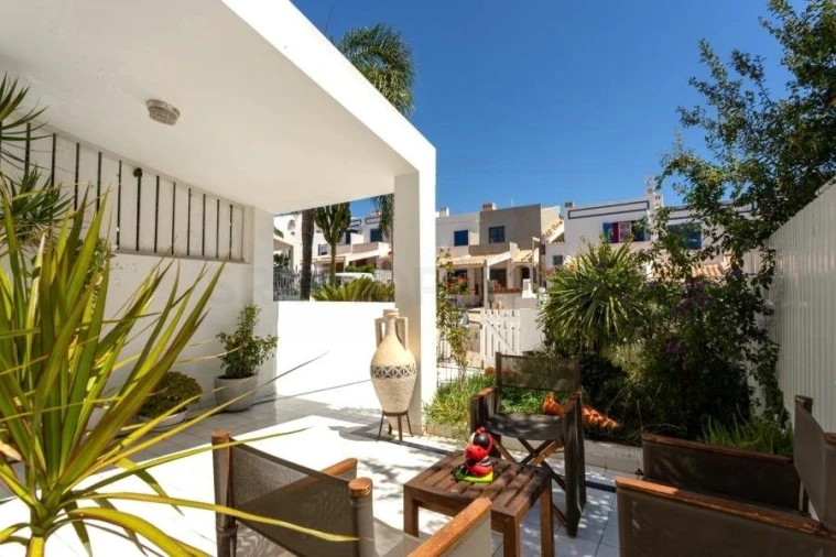 Moradia T2 para Venda em Albufeira e Olhos de Água Foto 28