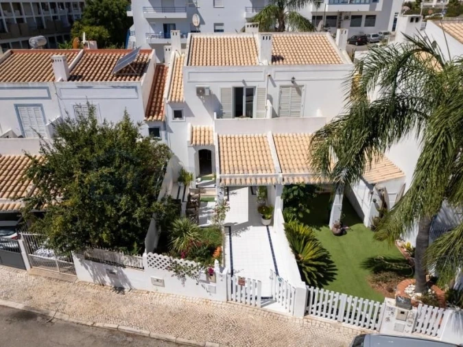 Moradia T2 para Venda em Albufeira e Olhos de Água Foto 32