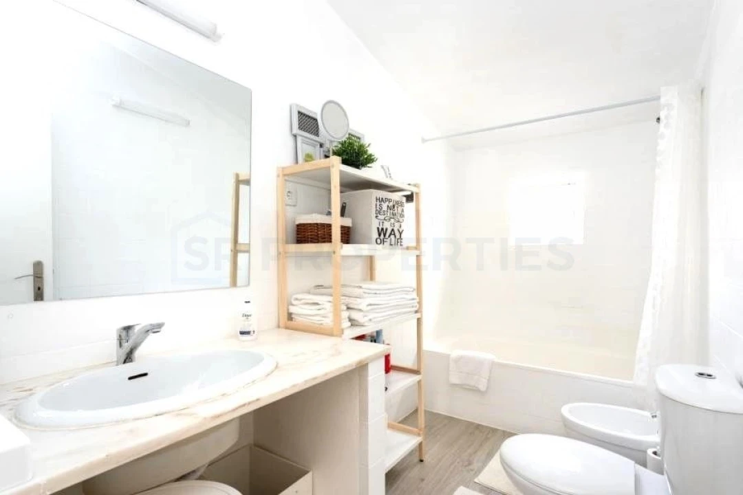 Moradia T2 para Venda em Albufeira e Olhos de Água Foto 13