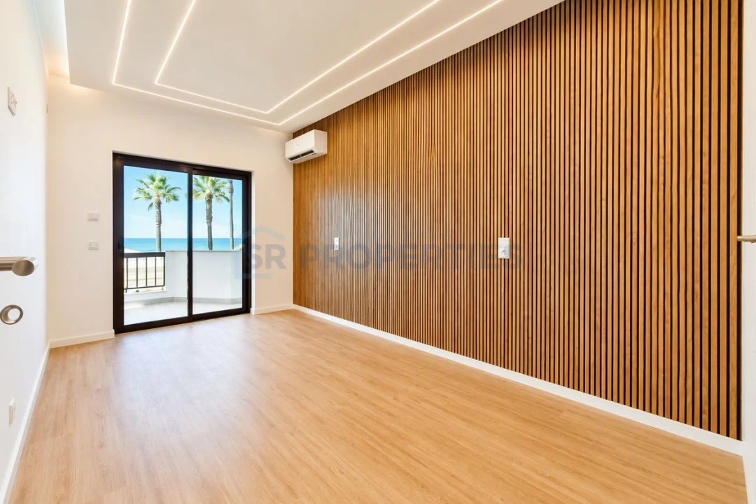 Apartamento T3 para Venda em Quarteira Foto 5