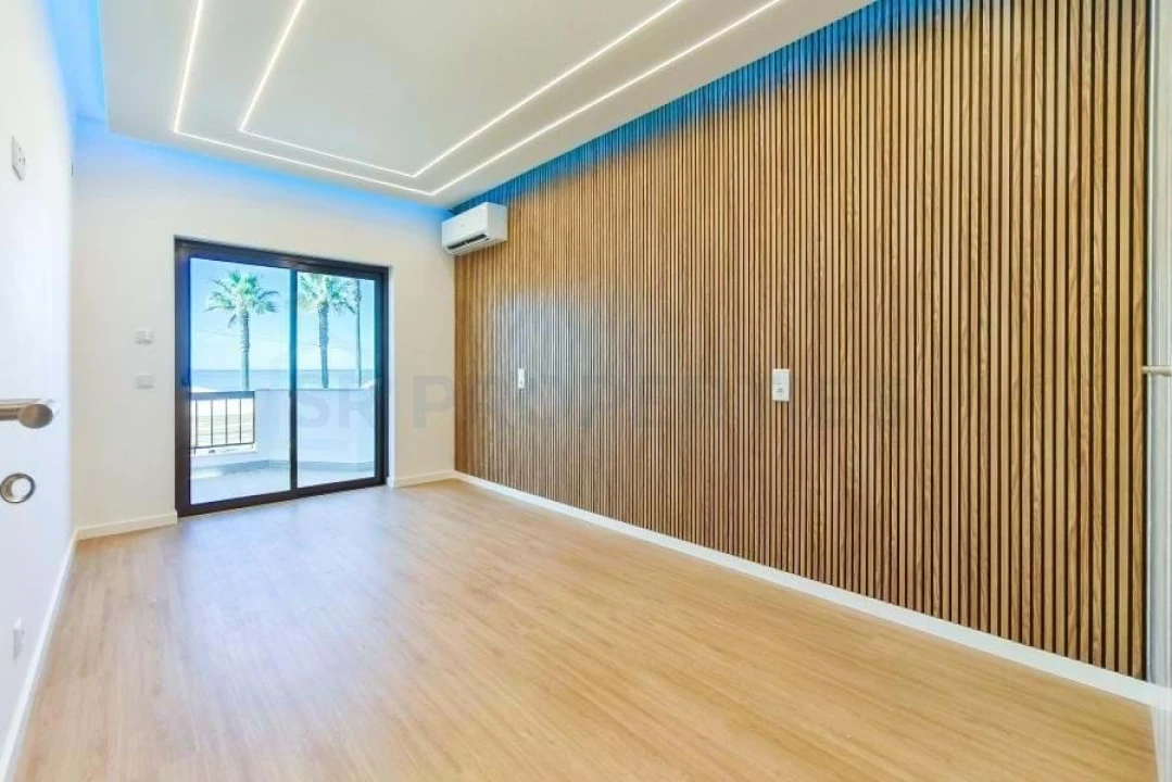 Apartamento T3 para Venda em Quarteira Foto 5