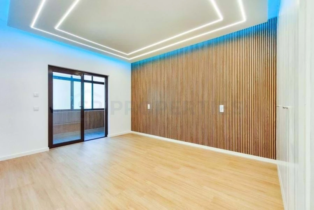 Apartamento T3 para Venda em Quarteira Foto 18