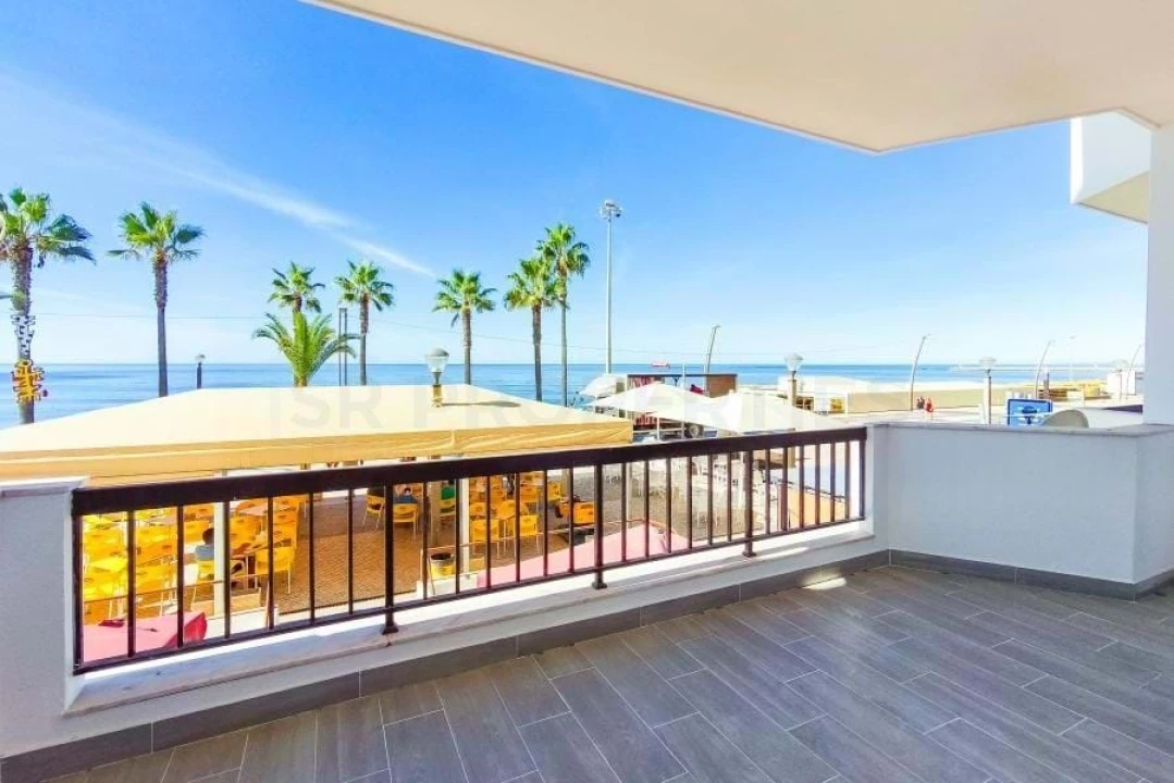 Apartamento T3 para Venda em Quarteira Foto 9