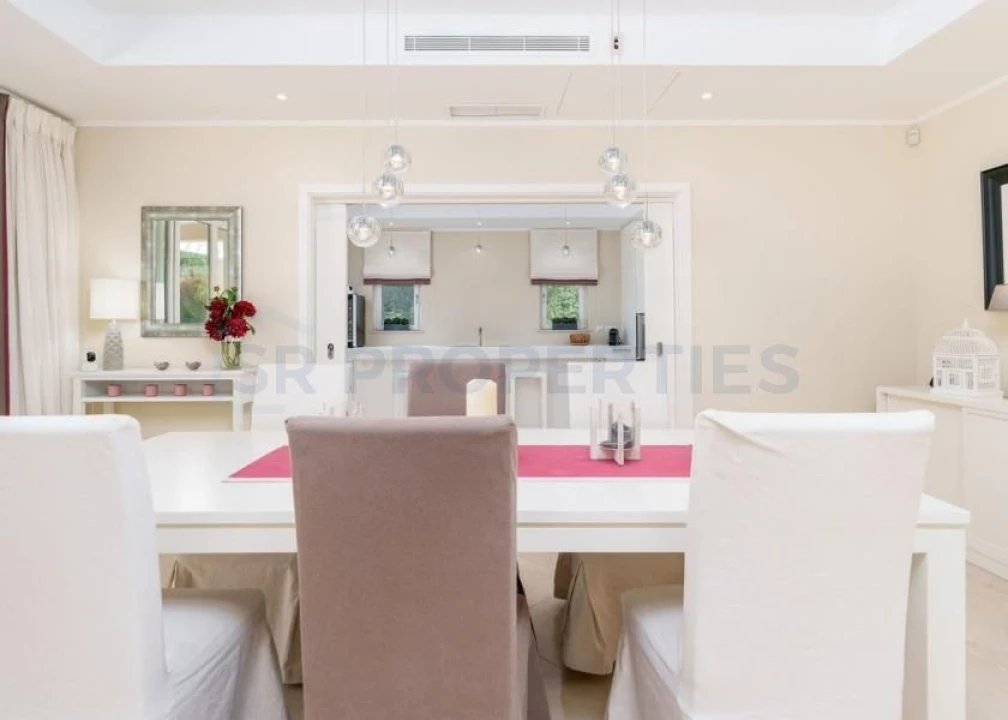 Moradia T4 para Venda em Quarteira Foto 8