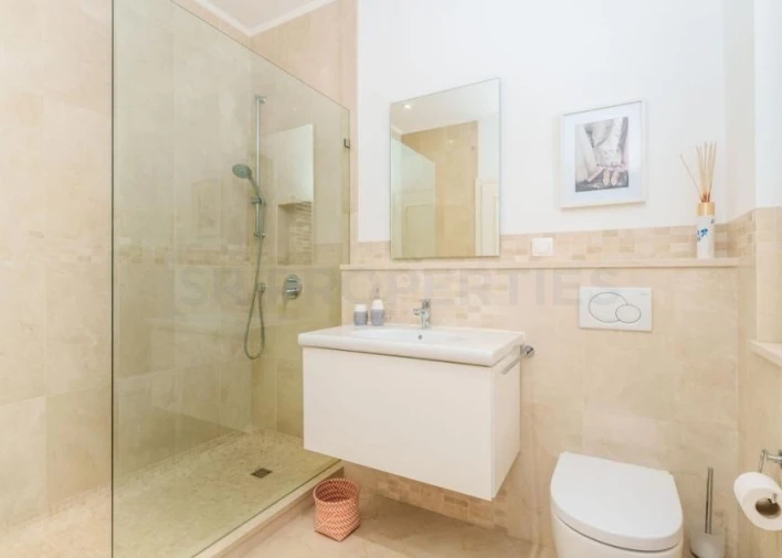 Moradia T4 para Venda em Quarteira Foto 19