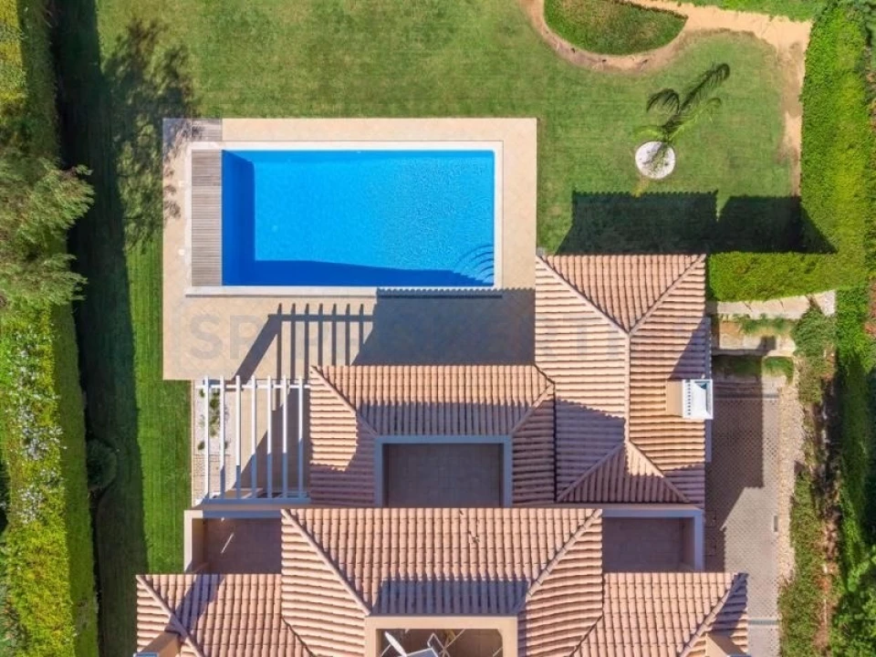 Moradia T4 para Venda em Quarteira Foto 25