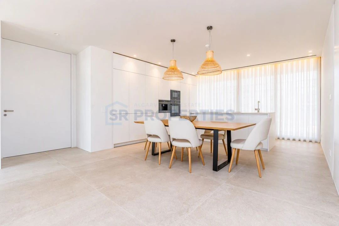 Apartamento T2 para Venda em Quarteira Foto 36
