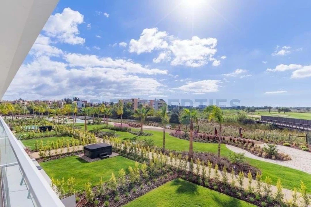 Apartamento T2 para Venda em Quarteira Foto 28