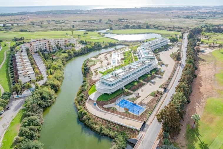 Apartamento T2 para Venda em Quarteira Foto 39