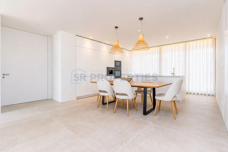Apartamento T2 para Venda em Quarteira Foto 36