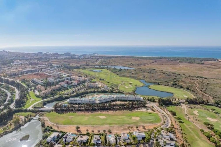 Apartamento T2 para Venda em Quarteira Foto 46