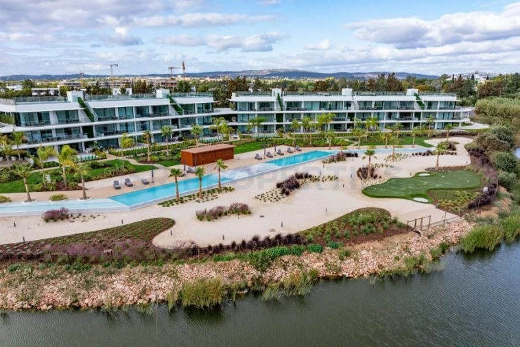 Apartamento T2 para Venda em Quarteira Foto 36