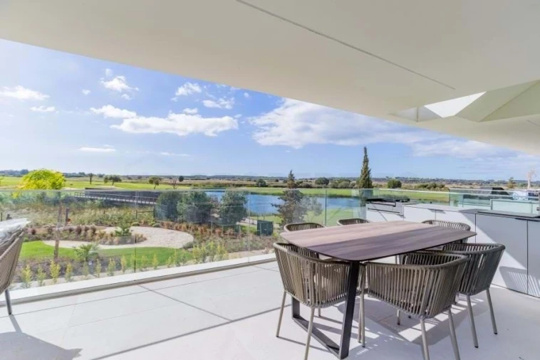 Apartamento T2 para Venda em Quarteira Foto 31