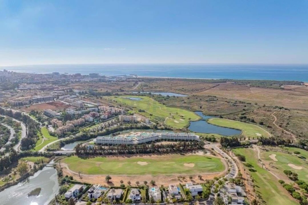 Apartamento T2 para Venda em Quarteira Foto 46