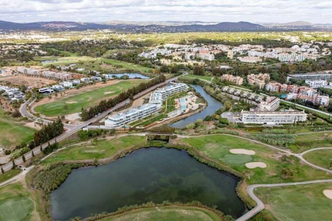 Apartamento T2 para Venda em Quarteira Foto 35