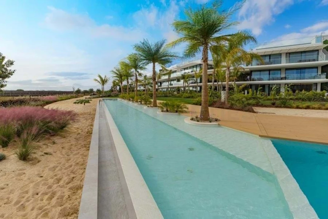 Apartamento T2 para Venda em Quarteira Foto 8