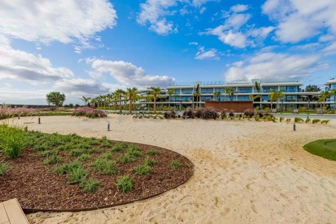 Apartamento T2 para Venda em Quarteira Foto 13