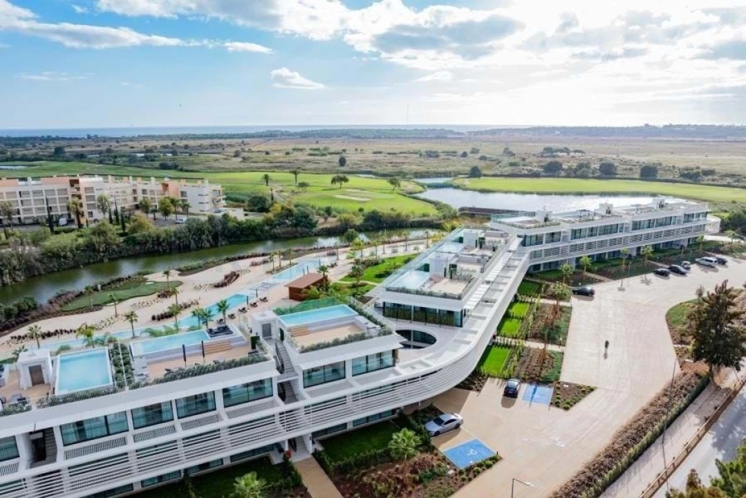 Apartamento T2 para Venda em Quarteira Foto 37