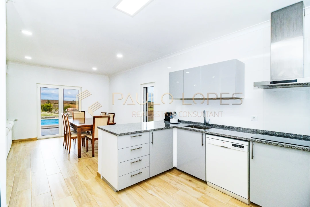 Moradia T3 para Venda em Manique do Intendente, Vila Nova de São Pedro e Maçussa Foto 13