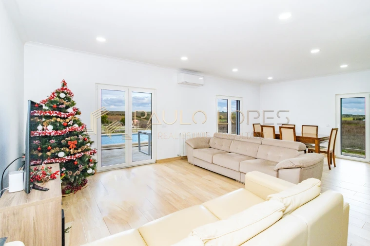 Moradia T3 para Venda em Manique do Intendente, Vila Nova de São Pedro e Maçussa Foto 4