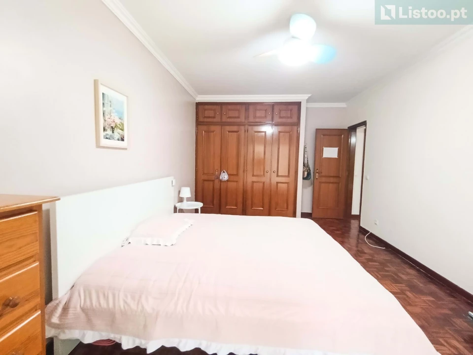 Moradia T4 para Venda em Alcabideche Foto 15