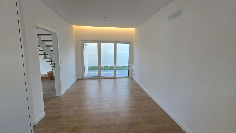 Moradia T3 para Venda em São Domingos de Rana Foto 28