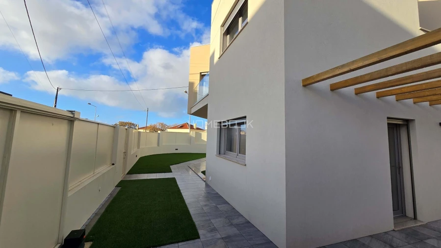 Moradia T3 para Venda em São Domingos de Rana Foto 8