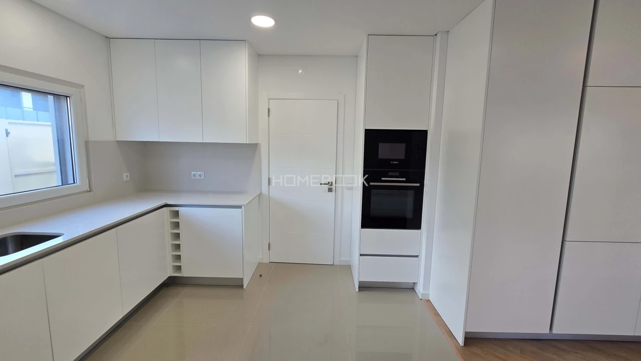 Moradia T3 para Venda em São Domingos de Rana Foto 3