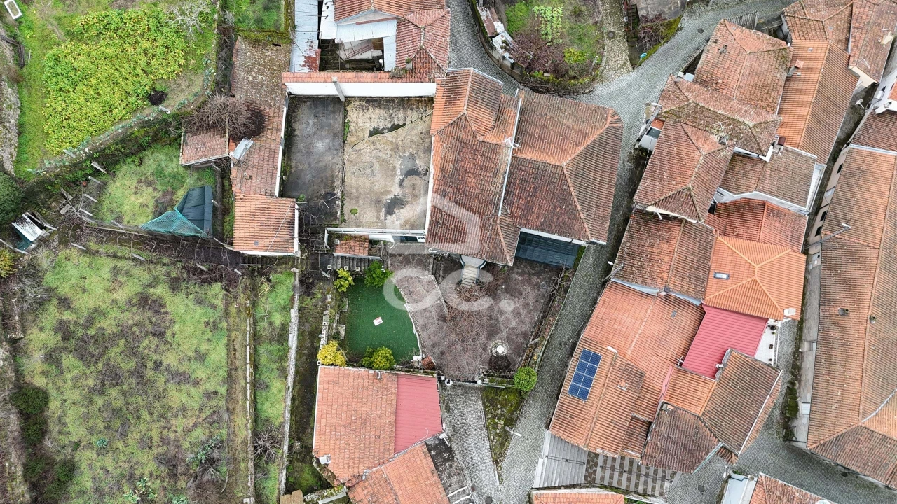 Moradia T4 para Venda em Loivos e Póvoa de Agrações Foto 30