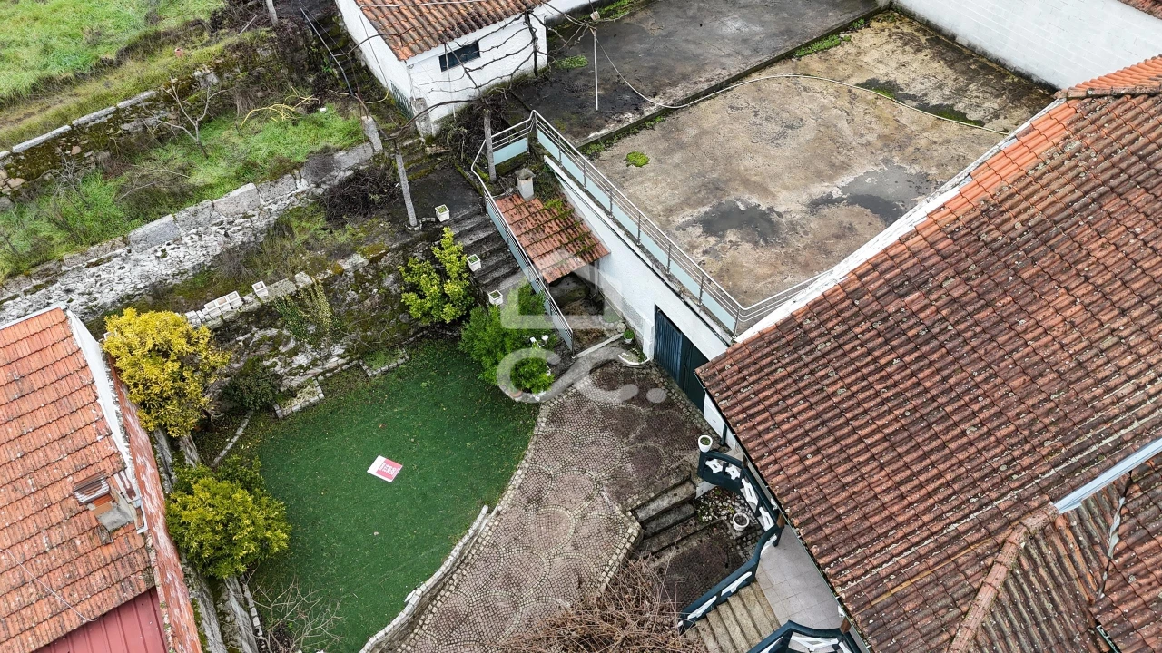 Moradia T4 para Venda em Loivos e Póvoa de Agrações Foto 38