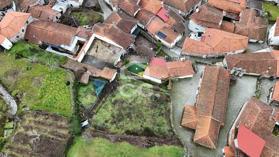 Moradia T4 para Venda em Loivos e Póvoa de Agrações Foto 31
