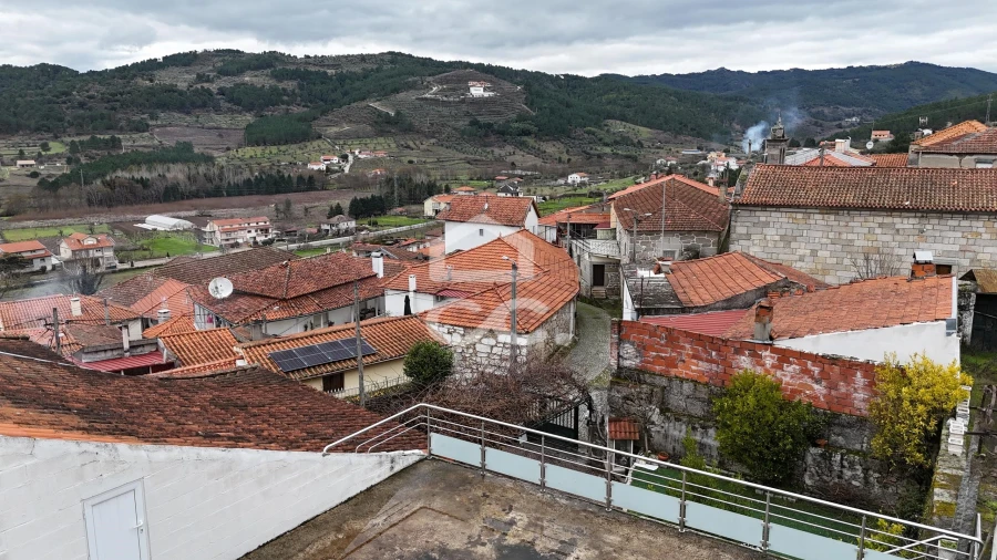 Moradia T4 para Venda em Loivos e Póvoa de Agrações Foto 45