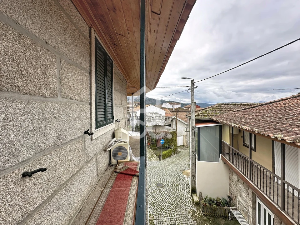 Moradia T4 para Venda em Loivos e Póvoa de Agrações Foto 13