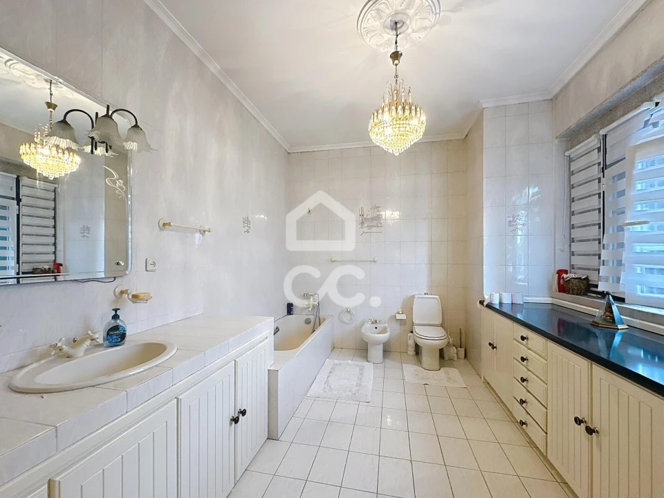 Moradia T4 para Venda em Loivos e Póvoa de Agrações Foto 28