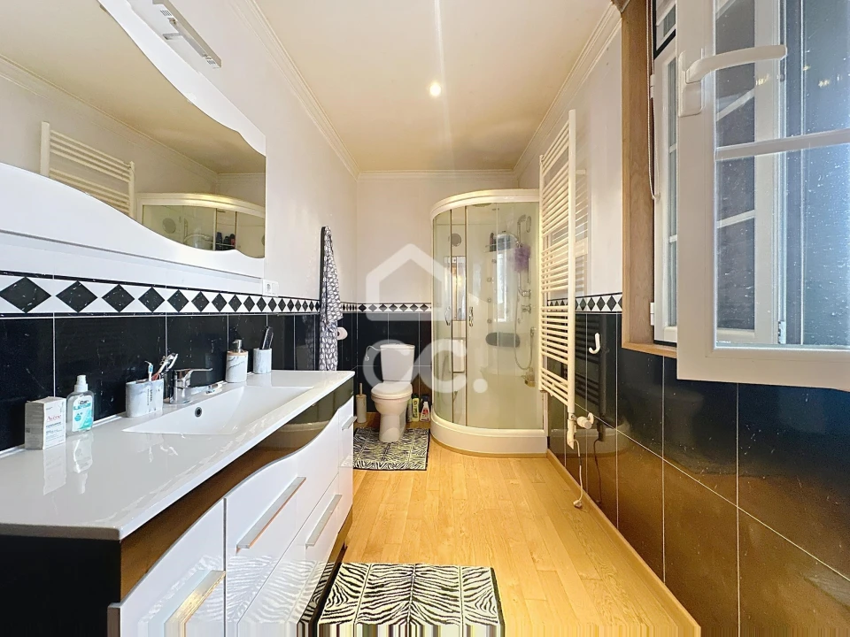 Moradia T4 para Venda em Loivos e Póvoa de Agrações Foto 21