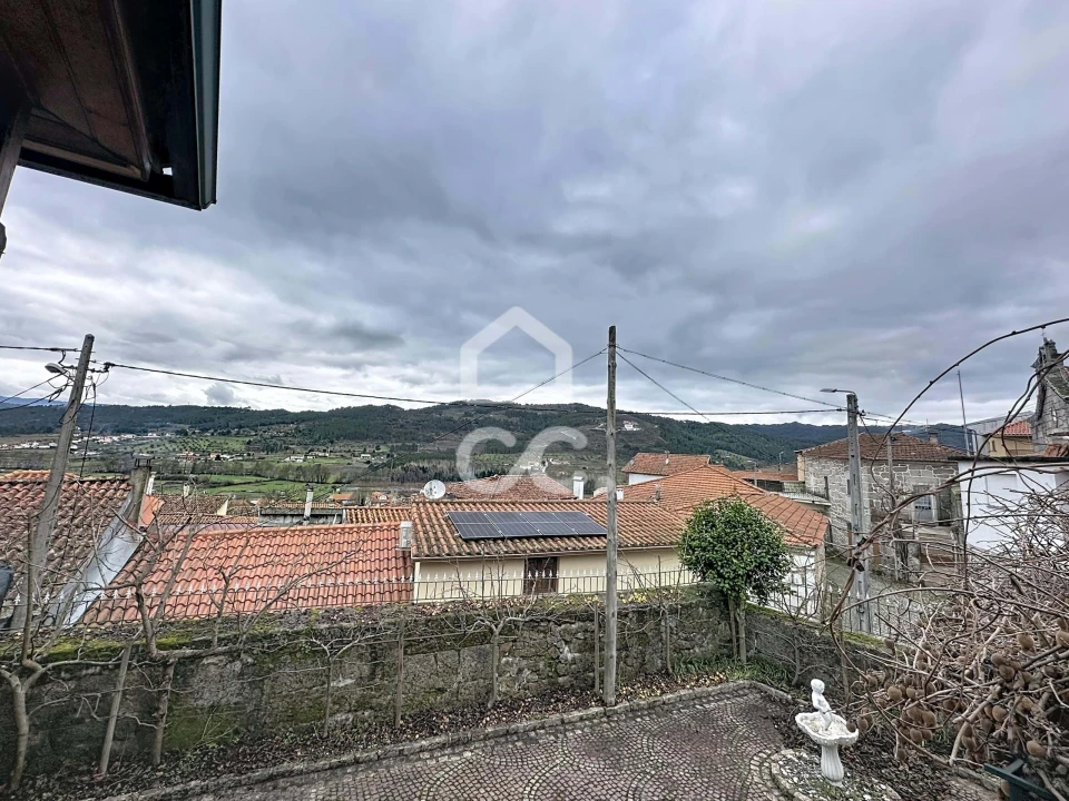 Moradia T4 para Venda em Loivos e Póvoa de Agrações Foto 29