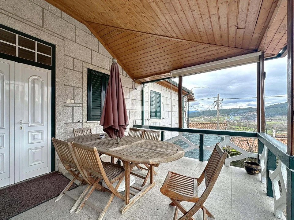 Moradia T4 para Venda em Loivos e Póvoa de Agrações Foto 6