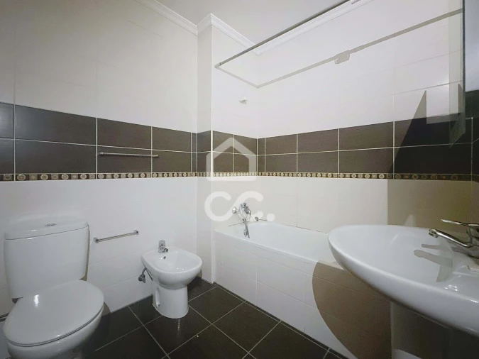 Apartamento T1 para Venda em Santa Maria Maior Foto 7