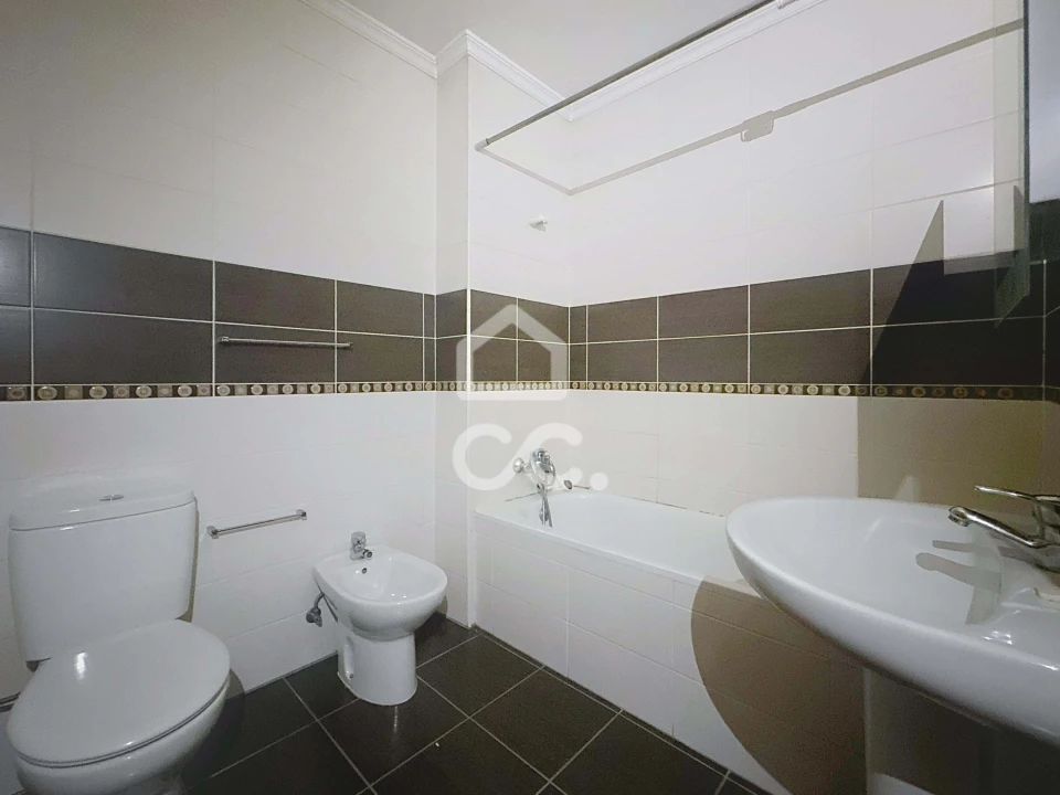 Apartamento T1 para Venda em Santa Maria Maior Foto 7