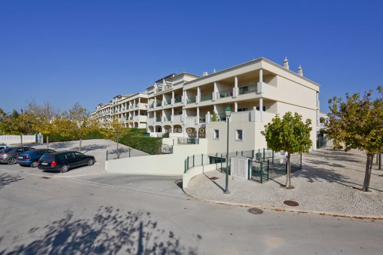 Apartamento T3 para Venda em Guia Foto 37