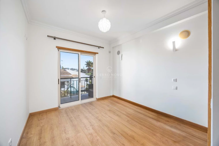 Apartamento T3 para Venda em Guia Foto 24