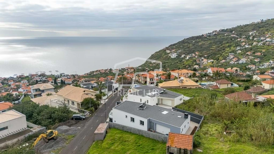 Moradia T3 para Venda em Arco da Calheta Foto 36