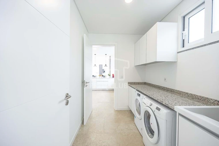 Moradia T3 para Venda em Arco da Calheta Foto 6