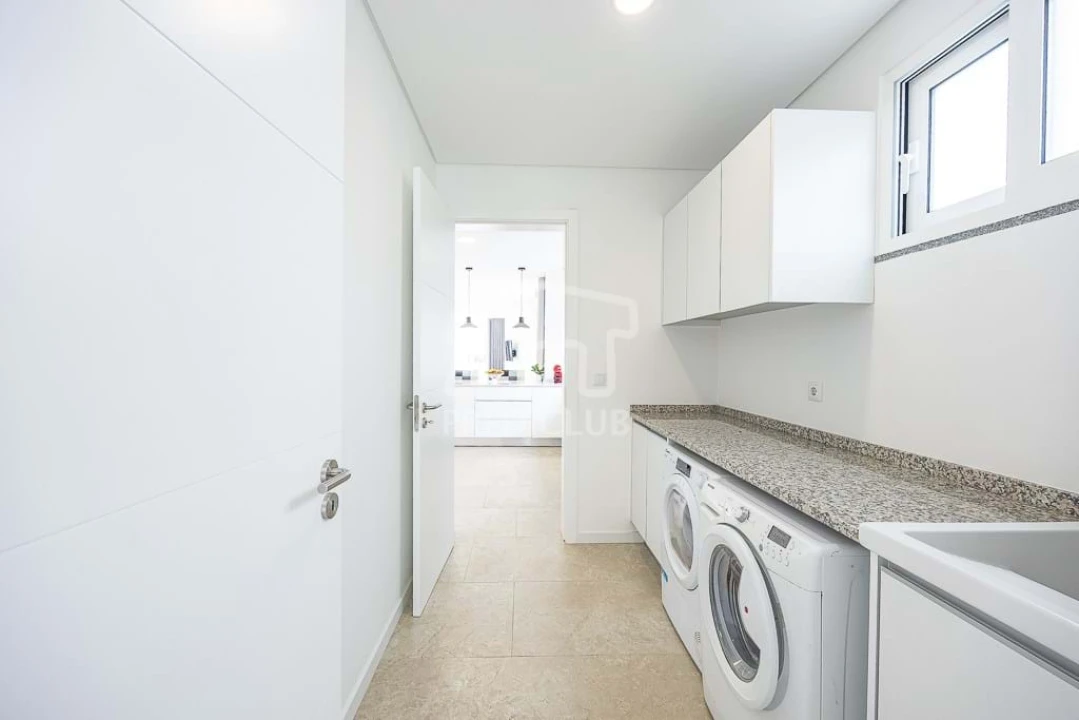 Moradia T3 para Venda em Arco da Calheta Foto 6