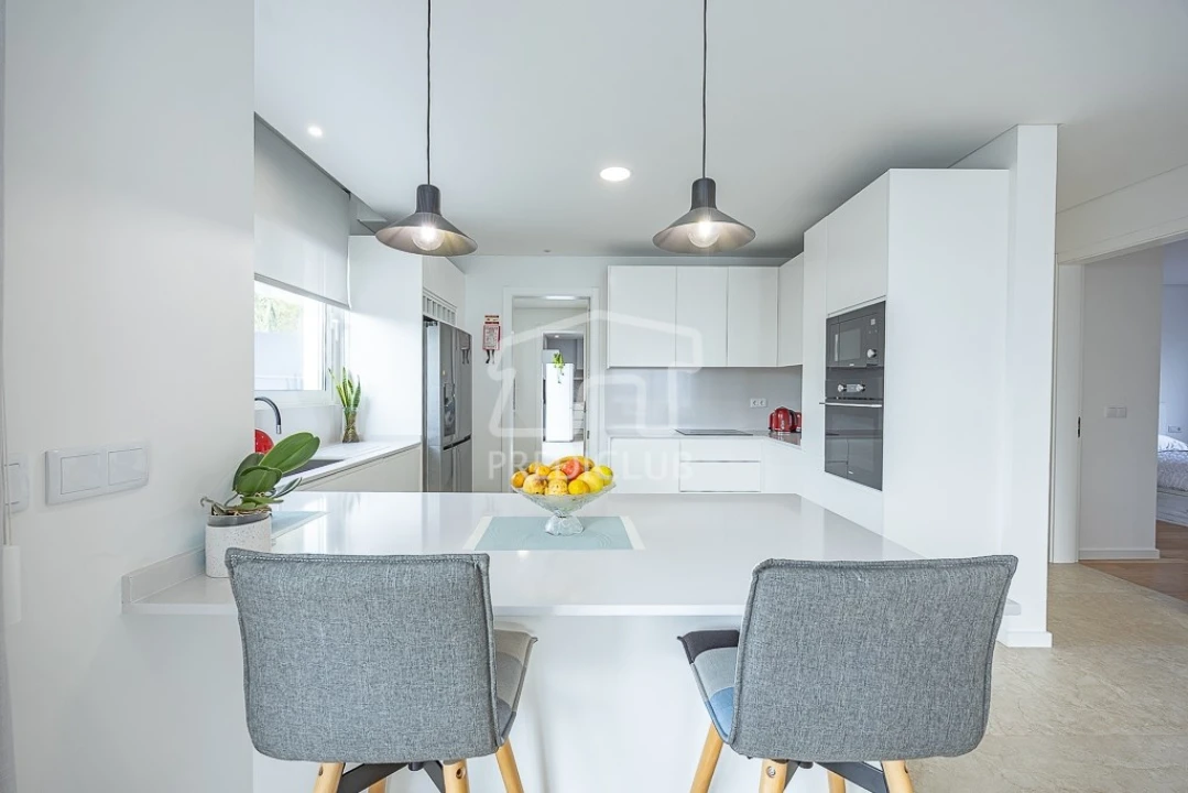 Moradia T3 para Venda em Arco da Calheta Foto 5