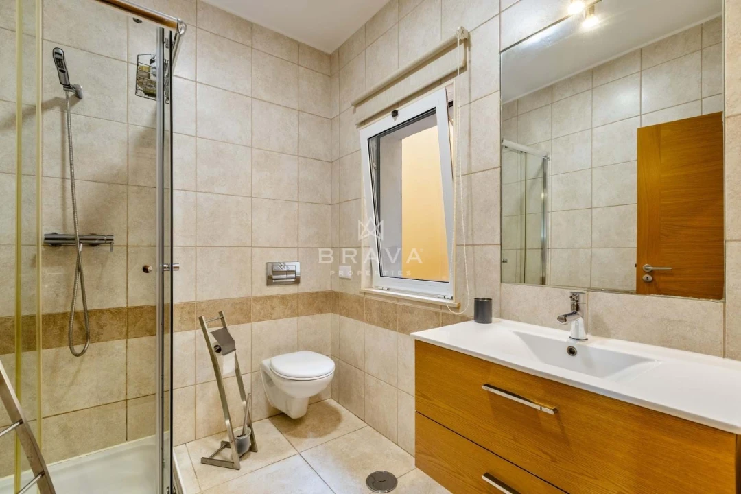 Moradia T3 para Venda em Quarteira Foto 18