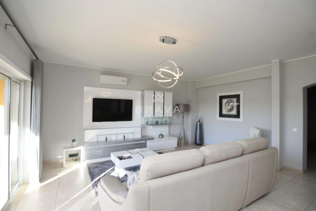 Moradia T3 para Venda em Quarteira Foto 12