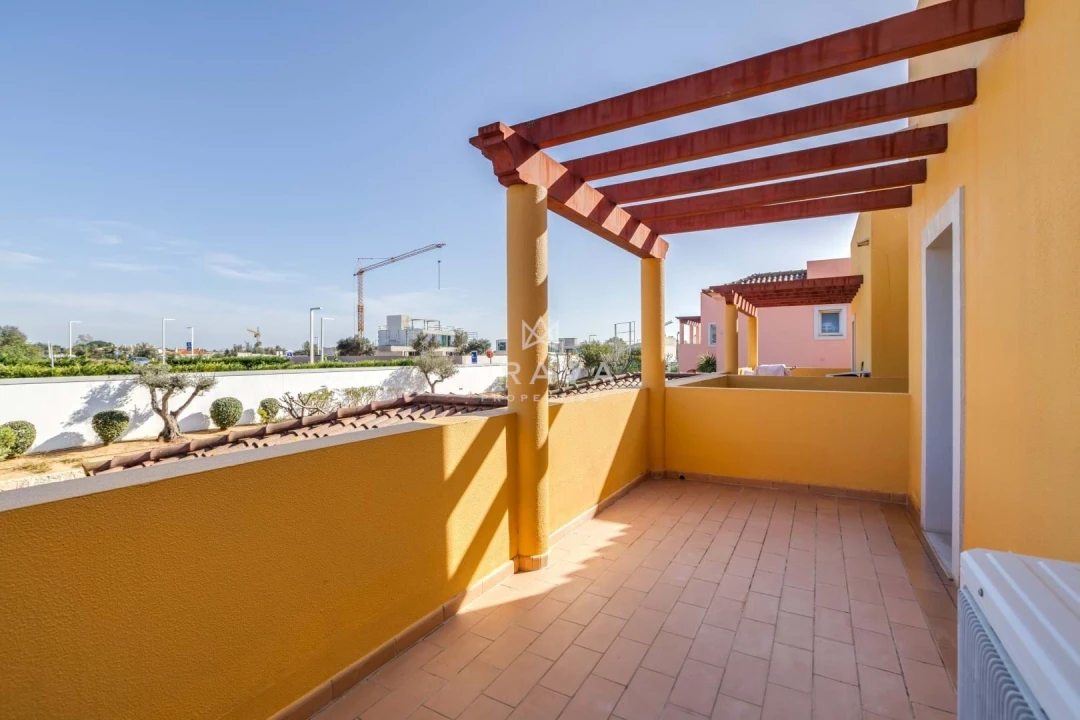 Moradia T3 para Venda em Quarteira Foto 36